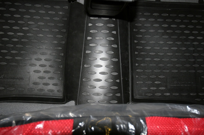 Резиновые (полимерные) коврики (4 шт.) на GEELY MK Cross с 2011 г.в.