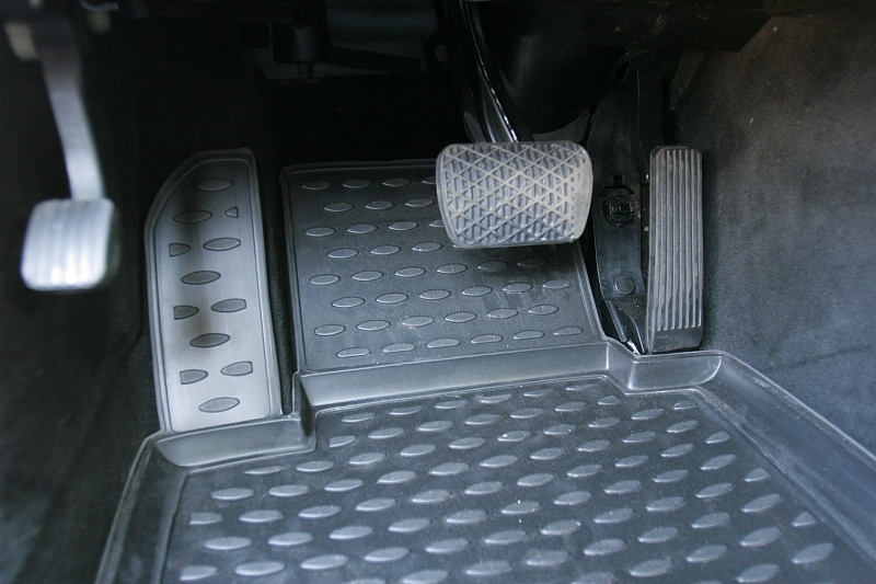 Резиновые (полимерные) коврики (4 шт) на MERCEDES-BENZ СLS-Class W219 с 2004 г.в.