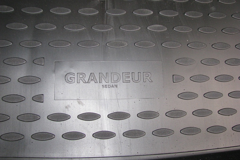 Коврик в багажник Hyundai Grandeur (с 2005 г.выпуска)