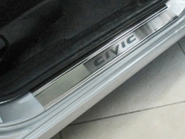 Накладки на пороги Honda Civic sedan (с 2011г. выпуска)