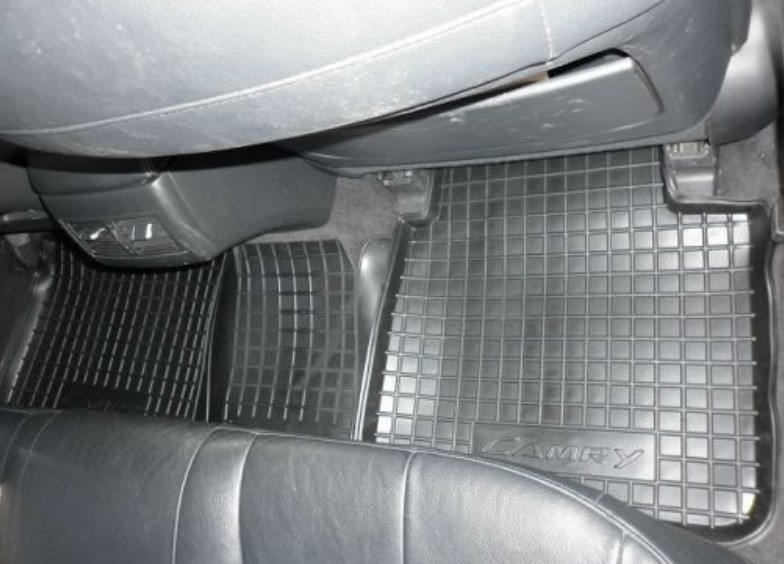 Резиновые коврики на Toyota Camry (40) (с 2006 г.выпуска)