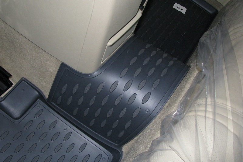 Резиновые (полимерные) коврики (4 шт) на INFINITI FX 50 с 2009 г.в.