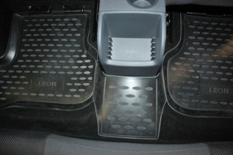 Резиновые (полимерные) коврики (4 шт.) на SEAT Leon с 2007 г.в.