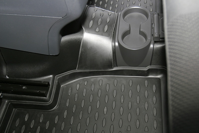 Резиновые (полимерные) коврики (4 шт.) на VW Amarok с 2010 г.в.