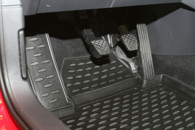 Резиновые (полимерные) коврики (4 шт.) на VW Jetta с 2011 г.в.