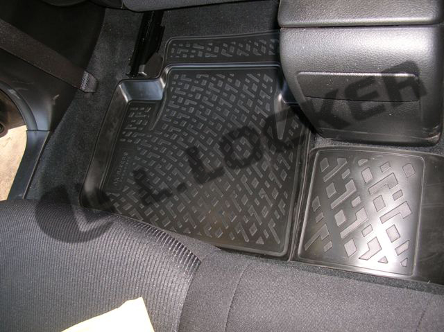 Резиновые коврики (полимерные) на Volkswagen Passat B8 (с 2015 г.в.)