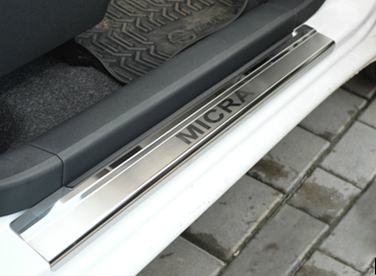 Накладки на пороги Nissan Micra (с 2010г. выпуска)