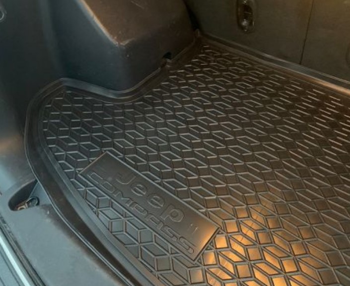 Коврик в багажник на Jeep Compass (с 2011-2016)