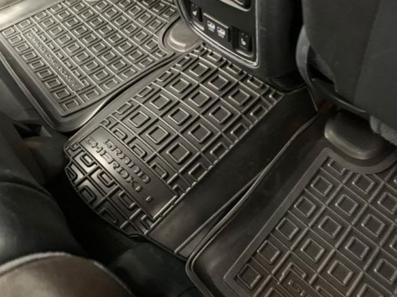 Резиновые коврики Jeep Crand Cherokee IV (c 2010-...)
