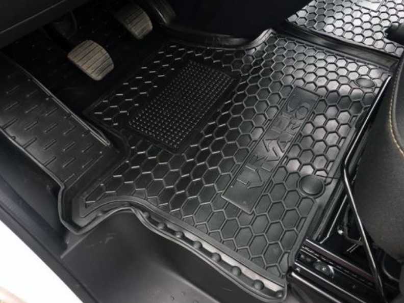 Резиновые коврики на Opel Vivaro (c 2015-...) Передние