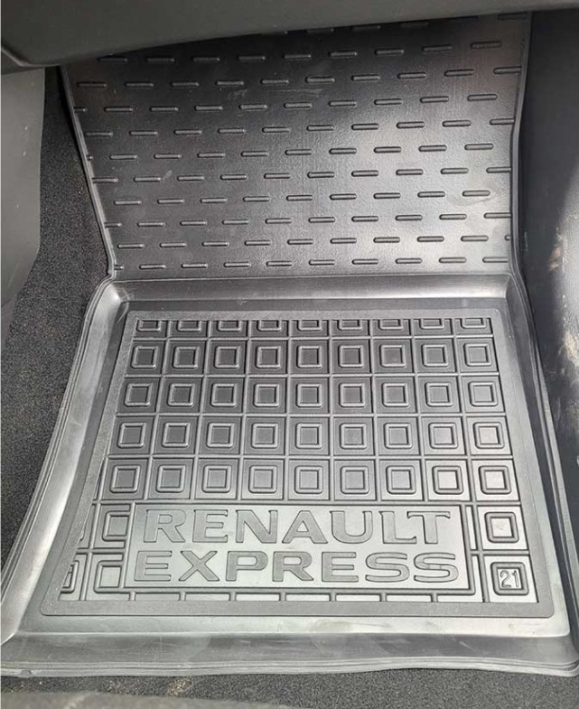 Резиновые коврики Renault Express (с 2021 г.в.)