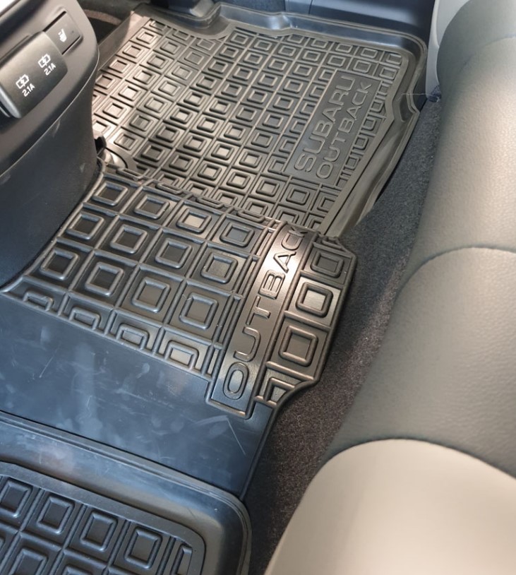 Резиновые коврики на Subaru Outback (BT) c 2021-...