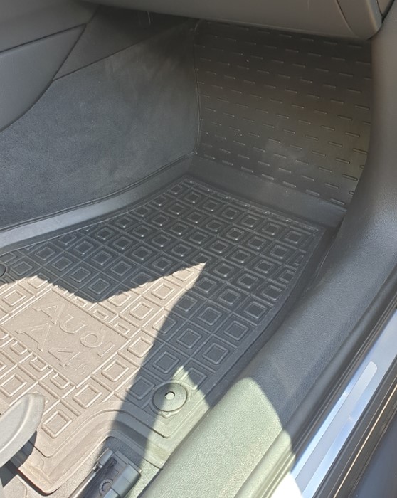 Резиновые коврики в салон Audi A4 (кузов B9), с 2016 г.в.