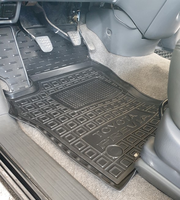 Резиновые коврики в салон Toyota Previa, 3 ряда (2000-2006 г.в.)