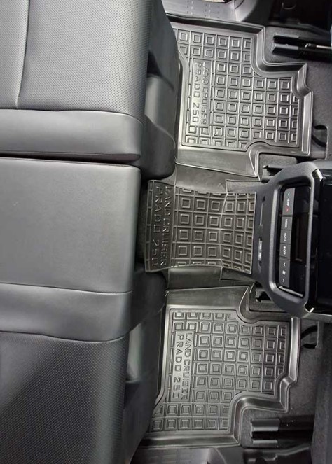 Резиновые коврики в салон Toyota Land Cruiser Prado 250 (с 2024 по 2025 г. выпуска)